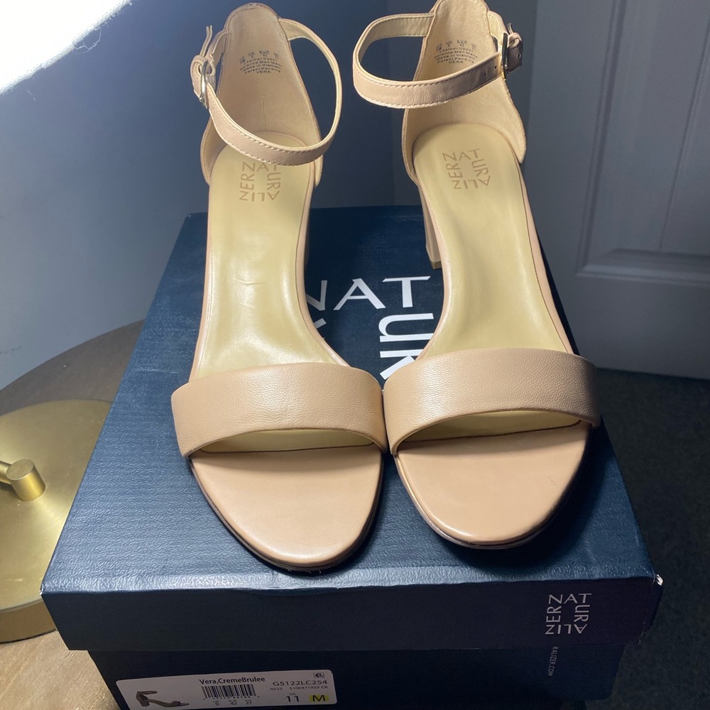 Naturalizer Women's Beige Heeled Sandals